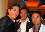 Noordwijk, 2 Mei 2010 Hotel van Oranje, Feest Gerard Joling t.g.v.
het 25 jaar artiesten jubileum
Bart Ettekoven met partner bij het beeld van Gerard Joling
Foto Peter Smulders BV