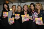 Amsterdam 21 april 2010
Presentatie boek Bastiaan v Schaijk bij George. Irene v d Laar Daphne Deckers Sjimmy Bruijninckx
Peter Smulders bv