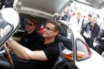 Brescia 6 mei 2010
Mille Miglia in brescia. David Coultard en Mika Hakkinen rijden in een oude mercedes sl
Peter Smulders bv