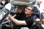 Brescia 6 mei 2010
Mille Miglia in brescia. David Coultard en Mika Hakkinen rijden in een oude mercedes sl
Peter Smulders bv
