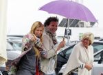 Ibiza 3 mei 2010
Estelle Gullit samen met Leco v Zadelhoff onder de paraplu op een regenachtig ibiza.
Peter Smulders bv