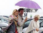 Ibiza 3 mei 2010
Estelle Gullit samen met Leco v Zadelhoff onder de paraplu op een regenachtig ibiza.
Peter Smulders bv
