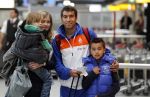 Noordwijk en Schiphol 19 mei 2010
Vertrek Nederlands elftal met vrouwen en kinderen naar Oostenrijk voor trainingskamp ivm WK voetbal. Giovanni v Bronckhorst met vrouw Marieke en Jake en Joshua
Peter Smulders bv