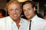 Amsterdam 22 mei 2010
Toppers in de arena met Rene Froger Gerard Joling Jeroen v d Boom en Gordon. Gordon met vriend
Peter Smulders bv