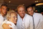 Amsterdam 22 mei 2010
Toppers in de arena met Rene Froger Gerard Joling Jeroen v d Boom en Gordon. Gorodn met moeder en vriend
Peter Smulders bv
