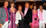 Noordwijk, 2 Mei 2010 Hotel van Oranje, Feest Gerard Joling t.g.v.
het 25 jaar artiesten jubileum
Henny Huisman met zijn vrouw en gezin
Foto Peter Smulders BV