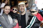 Amsterdam 18 april 2010
Premiere Wickie de Viking in Tuschinski. Hugo Metsers met vrouw en kinderen
Peter Smulders bv