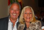 Weert, 19 April 2010
Johnny Hoes 93 jaar Feest bij Golden Tulip Hotel
Met veel bekende Nederlandstalige artiesten
Jan Boezeroen met zijn vrouw
Foto Peter Smulders