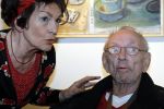Laren 19 april 2010
Presentatie boek en de 85 e verjaardag van Johnny Kraaijkamp sr in het Rosa Spier huis. Rijk de Gooijer met ex vrouw Johnny
Peter Smulders bv