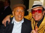 Weert, 19 April 2010
Johnny Hoes 93 jaar Feest bij Golden Tulip Hotel
Met veel bekende Nederlandstalige artiesten
Johnny Hoes metEddy Wally
Foto Peter Smulders