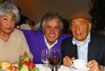 Weert, 19 April 2010
Johnny Hoes 93 jaar Feest bij Golden Tulip Hotel
Met veel bekende Nederlandstalige artiesten
Johnny Hoes met zijn beide zonen Johnny Hoes Jr. en Adrian Hoes
Foto Peter Smulders