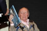 Laren 19 april 2010
Presentatie boek en de 85 e verjaardag van Johnny Kraaijkamp sr in het Rosa Spier huis. Johnny met Andre v Duin
Peter Smulders bv