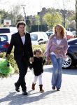 Abcoude 22 april 2010
Opening nieuwe pand Marco Borsato in Abcoude. Jorgos ex Leontien met vrouw Nicole en dochter
Peter Smulders bv
