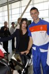 Noordwijk en Schiphol 19 mei 2010
Vertrek Nederlands elftal met vrouwen en kinderen naar Oostenrijk voor trainingskamp ivm WK voetbal. Khalid Boulahrouz met zijn vrouw Sabia
Peter Smulders bv