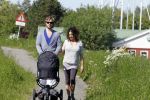 Uitdam 19 mei 2010
Katja Schuurman en Thijs Romer aan het wandelen met dochter Sammie.
Peter Smulders bv