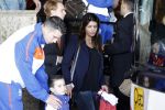 Noordwijk en Schiphol 19 mei 2010
Vertrek Nederlands elftal met vrouwen en kinderen naar Oostenrijk voor trainingskamp ivm WK voetbal. Khalid Boulahrouz met zijn vrouw Sabia en dochter Amaya
Peter Smulders bv