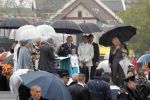 Wemeldinge/Middelburg  30 april 2010
Koningin Beatrix Prins Willem Alexander Prinses Maxima Prins Friso Prinses mabel Wisse Smit Prins Constantijn Prinses laurentien Pieter v Vollenhoven Prinses Margriet Prins Bernhard jr en Prinses Annette Prins Pieter Christiaan Prinses Anita Prins Floris en Prinses Aimee vieren koninginnedag.
Peter Smulders bv