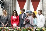 Wemeldinge/Middelburg  30 april 2010
Koningin Beatrix Prins Willem Alexander Prinses Maxima Prins Friso Prinses mabel Wisse Smit Prins Constantijn Prinses laurentien Pieter v Vollenhoven Prinses Margriet Prins Bernhard jr en Prinses Annette Prins Pieter Christiaan Prinses Anita Prins Floris en Prinses Aimee vieren koninginnedag.
Peter Smulders bv