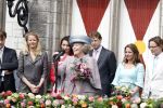 Wemeldinge/Middelburg  30 april 2010
Koningin Beatrix Prins Willem Alexander Prinses Maxima Prins Friso Prinses mabel Wisse Smit Prins Constantijn Prinses laurentien Pieter v Vollenhoven Prinses Margriet Prins Bernhard jr en Prinses Annette Prins Pieter Christiaan Prinses Anita Prins Floris en Prinses Aimee vieren koninginnedag.
Peter Smulders bv