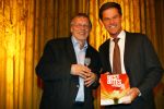 Amsterdam,24 April 2010
Amstel Hotel
Lancering van de gezamelijke Uitgevers, het blad BEST BITES
Mark Rutte met hoofdredacteur Rob v Vuure
Foto Peter Smulders BV