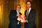 Amsterdam,24 April 2010
Amstel Hotel
Lancering van de gezamelijke Uitgevers, het blad BEST BITES
Mark Rutte met hoofdredacteur Rob v Vuure
Foto Peter Smulders BV