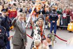 Wemeldinge/Middelburg  30 april 2010
Koningin Beatrix Prins Willem Alexander Prinses Maxima Prins Friso Prinses mabel Wisse Smit Prins Constantijn Prinses laurentien Pieter v Vollenhoven Prinses Margriet Prins Bernhard jr en Prinses Annette Prins Pieter Christiaan Prinses Anita Prins Floris en Prinses Aimee vieren koninginnedag.
Peter Smulders bv