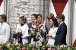 Wemeldinge/Middelburg  30 april 2010
Koningin Beatrix Prins Willem Alexander Prinses Maxima Prins Friso Prinses mabel Wisse Smit Prins Constantijn Prinses laurentien Pieter v Vollenhoven Prinses Margriet Prins Bernhard jr en Prinses Annette Prins Pieter Christiaan Prinses Anita Prins Floris en Prinses Aimee vieren koninginnedag.
Peter Smulders bv