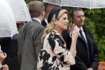 Wemeldinge/Middelburg  30 april 2010
Koningin Beatrix Prins Willem Alexander Prinses Maxima Prins Friso Prinses mabel Wisse Smit Prins Constantijn Prinses laurentien Pieter v Vollenhoven Prinses Margriet Prins Bernhard jr en Prinses Annette Prins Pieter Christiaan Prinses Anita Prins Floris en Prinses Aimee vieren koninginnedag.
Peter Smulders bv