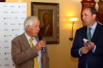 Hilversum 26 April 2010 Persconferentie Dutch Open KLM Open GOLF
Piet Leguit van de Hilversumsche Golfclub in gesprek met toernooi directeur Daan Sloter
Foto Peter Smulders BV