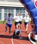 Amsterdam 18 april 2010
Prins Willem Alexander neemt deel aan Run for water vanuit het Olympisch stadion. PWA moet Antonie Kamerling ontwijken
Peter Smulders bv