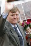 Wemeldinge/Middelburg  30 april 2010
Koningin Beatrix Prins Willem Alexander Prinses Maxima Prins Friso Prinses mabel Wisse Smit Prins Constantijn Prinses laurentien Pieter v Vollenhoven Prinses Margriet Prins Bernhard jr en Prinses Annette Prins Pieter Christiaan Prinses Anita Prins Floris en Prinses Aimee vieren koninginnedag.
Peter Smulders bv