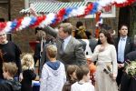 Wemeldinge/Middelburg  30 april 2010
Koningin Beatrix Prins Willem Alexander Prinses Maxima Prins Friso Prinses mabel Wisse Smit Prins Constantijn Prinses laurentien Pieter v Vollenhoven Prinses Margriet Prins Bernhard jr en Prinses Annette Prins Pieter Christiaan Prinses Anita Prins Floris en Prinses Aimee vieren koninginnedag.
Peter Smulders bv