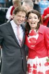 Wemeldinge/Middelburg  30 april 2010
Koningin Beatrix Prins Willem Alexander Prinses Maxima Prins Friso Prinses mabel Wisse Smit Prins Constantijn Prinses laurentien Pieter v Vollenhoven Prinses Margriet Prins Bernhard jr en Prinses Annette Prins Pieter Christiaan Prinses Anita Prins Floris en Prinses Aimee vieren koninginnedag.
Peter Smulders bv