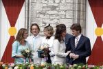Wemeldinge/Middelburg  30 april 2010
Koningin Beatrix Prins Willem Alexander Prinses Maxima Prins Friso Prinses mabel Wisse Smit Prins Constantijn Prinses laurentien Pieter v Vollenhoven Prinses Margriet Prins Bernhard jr en Prinses Annette Prins Pieter Christiaan Prinses Anita Prins Floris en Prinses Aimee vieren koninginnedag.
Peter Smulders bv