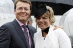 Wemeldinge/Middelburg  30 april 2010
Koningin Beatrix Prins Willem Alexander Prinses Maxima Prins Friso Prinses mabel Wisse Smit Prins Constantijn Prinses laurentien Pieter v Vollenhoven Prinses Margriet Prins Bernhard jr en Prinses Annette Prins Pieter Christiaan Prinses Anita Prins Floris en Prinses Aimee vieren koninginnedag.
Peter Smulders bv