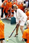 Wemeldinge/Middelburg  30 april 2010
Koningin Beatrix Prins Willem Alexander Prinses Maxima Prins Friso Prinses mabel Wisse Smit Prins Constantijn Prinses laurentien Pieter v Vollenhoven Prinses Margriet Prins Bernhard jr en Prinses Annette Prins Pieter Christiaan Prinses Anita Prins Floris en Prinses Aimee vieren koninginnedag.
Peter Smulders bv