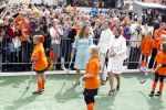 Wemeldinge/Middelburg  30 april 2010
Koningin Beatrix Prins Willem Alexander Prinses Maxima Prins Friso Prinses mabel Wisse Smit Prins Constantijn Prinses laurentien Pieter v Vollenhoven Prinses Margriet Prins Bernhard jr en Prinses Annette Prins Pieter Christiaan Prinses Anita Prins Floris en Prinses Aimee vieren koninginnedag.
Peter Smulders bv