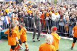 Wemeldinge/Middelburg  30 april 2010
Koningin Beatrix Prins Willem Alexander Prinses Maxima Prins Friso Prinses mabel Wisse Smit Prins Constantijn Prinses laurentien Pieter v Vollenhoven Prinses Margriet Prins Bernhard jr en Prinses Annette Prins Pieter Christiaan Prinses Anita Prins Floris en Prinses Aimee vieren koninginnedag.
Peter Smulders bv