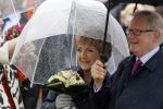 Wemeldinge/Middelburg  30 april 2010
Koningin Beatrix Prins Willem Alexander Prinses Maxima Prins Friso Prinses mabel Wisse Smit Prins Constantijn Prinses laurentien Pieter v Vollenhoven Prinses Margriet Prins Bernhard jr en Prinses Annette Prins Pieter Christiaan Prinses Anita Prins Floris en Prinses Aimee vieren koninginnedag.
Peter Smulders bv