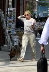 Amsterdam 21 april 2011
Bridget Maasland met hond op straat.
Peter Smulders bv