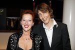 Amsterdam 17 april 2011
Premiere Zorro in het nieuwe de la mar theater. Loes Luca met stiefzoon
Peter Smulders bv