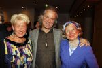 Amsterdam 17 april 2011
Sheila de Vries krijgt uit handen van burgemeester Eberhard v d Laan een koninklijke onderscheiding op haar feestje in het hilton. Roland Jan Heijn met vriendin en moeder Hank
Peter Smulders bv