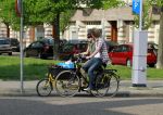 Amsterdam 23 april 2011
Susan Visser en vriend Dennis v d Ven op de fiets in Amsterdam.
Peter Smulders bv