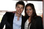 Amsterdam 15 april 2011
50 jaar de Lotto in het olympisch stadion . Naomi v As en Sven Kramer
Peter Smulders bv