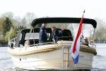 Nigtevecht 10 april 2011
Wolter Kroes met zijn vrouw zoon en vrienden aan het varen op de vecht.
Peter Smulders bv