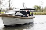 Nigtevecht 10 april 2011
Wolter Kroes met zijn vrouw zoon en vrienden aan het varen op de vecht.
Peter Smulders bv