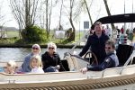 Nigtevecht 10 april 2011
Wolter Kroes met zijn vrouw zoon en vrienden aan het varen op de vecht.
Peter Smulders bv