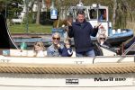 Nigtevecht 10 april 2011
Wolter Kroes met zijn vrouw zoon en vrienden aan het varen op de vecht.
Peter Smulders bv