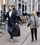 Amsterdam 24 april 2012
Presentatie l Homo met Linda de Mol en op de cover kussend Thijs Romer en Tygo Gernandt. Anita Meyer met ex Ton de Leeuwe
Peter Smulders bv