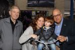 Nieuwegein 26 april 2012
Barbara Barend en haar zoon Seb bij presentatie fiets waarvan gedeelt opbrengst naar MKI gaat. Frits Barend en Harold Robles
Peter Smulders bv